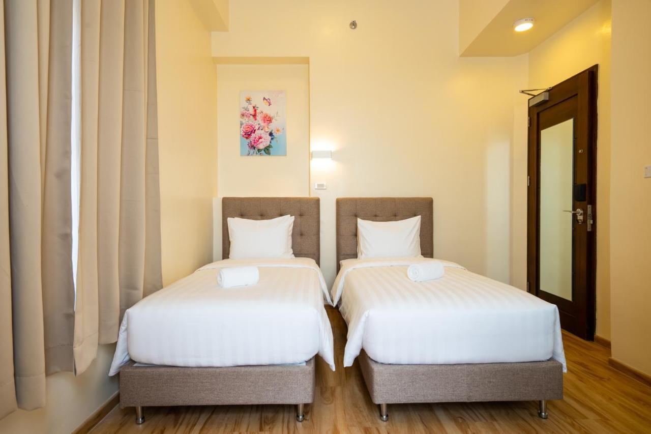 Myspace Hotel Comembo Тагуиг Екстериор снимка