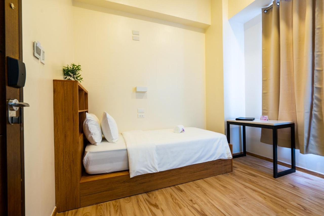 Myspace Hotel Comembo Тагуиг Екстериор снимка