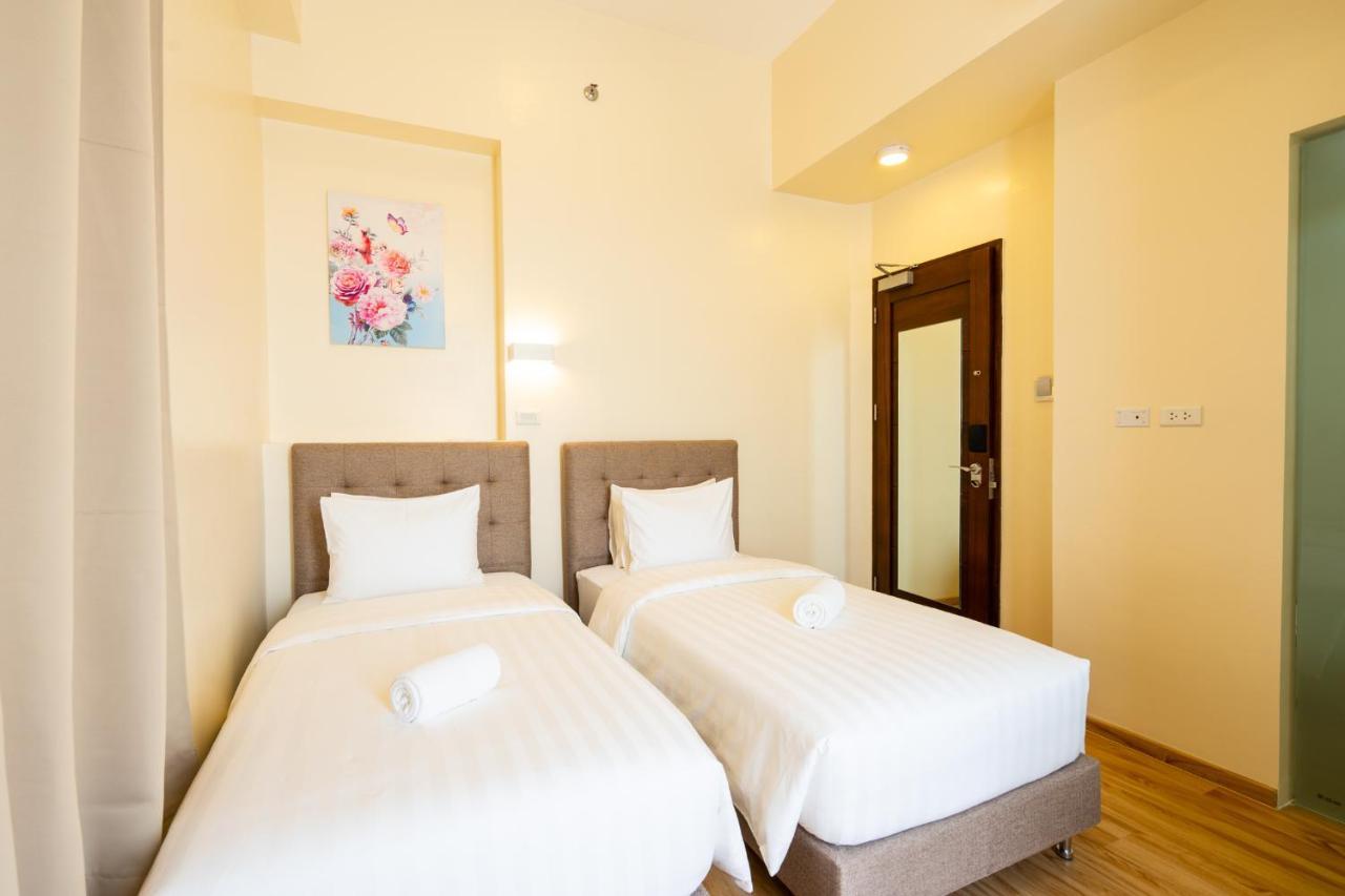 Myspace Hotel Comembo Тагуиг Екстериор снимка
